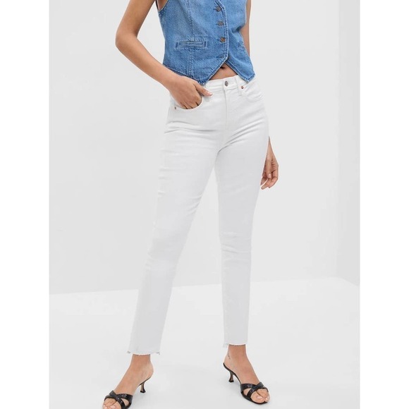 Gap 1969 True Skinny Jeans in Optic White - Picture 1 of 8